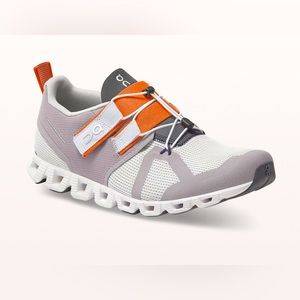 ON CLOUD NEXUS running/casual all day sneaker